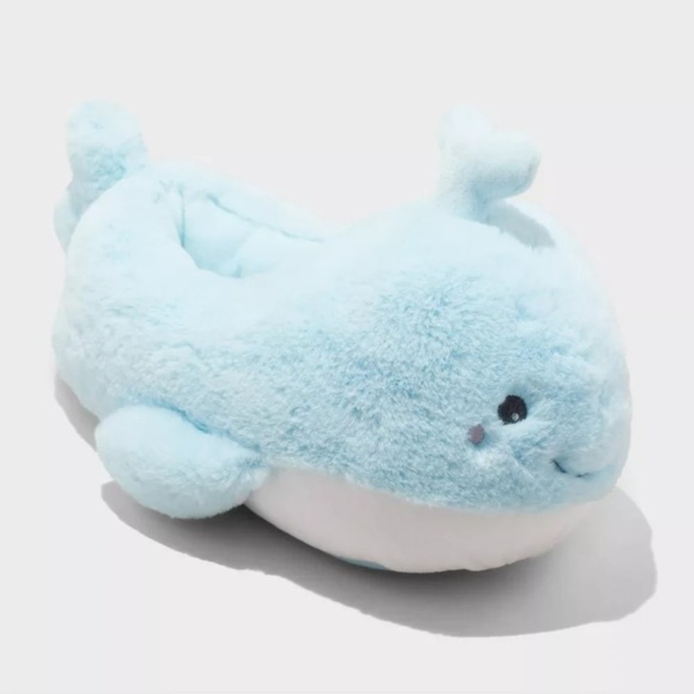 Big Girl Whale‎ Character Slippers by Cat & Jack Blue Size 6-7 New With Tags